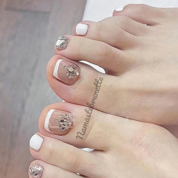Rhinestone French Manicure Press On Toenails - Picture 3 of 17